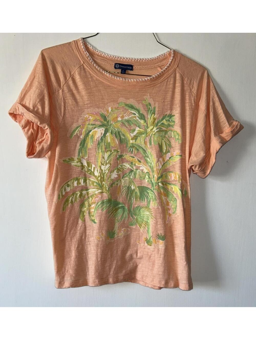 Democracy Women's Palm Tree Graphic Short Sleeve Peach T-Shirt size Large
